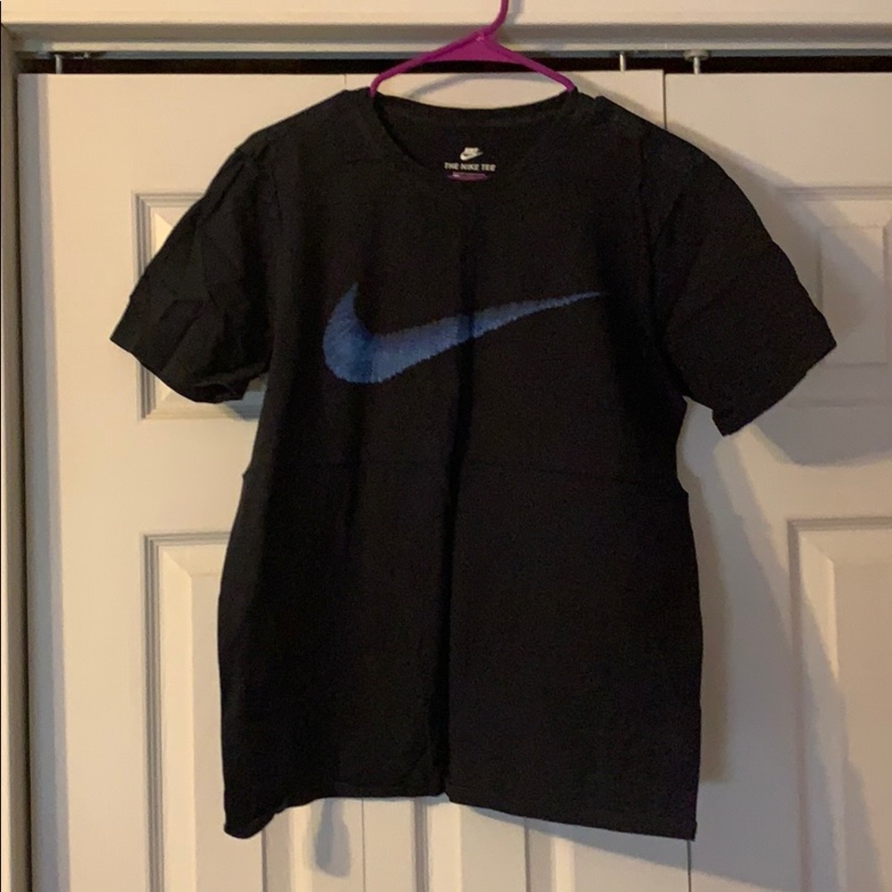 Men’s Nike tee